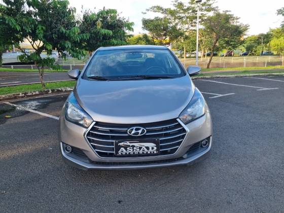 HYUNDAI HB20S 1.6 COMFORT PLUS 16V FLEX 4P AUTOMÁTICO